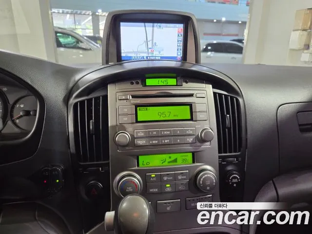 Hyundai Staria 2012 thumb 8