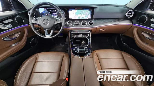 Mercedes-Benz E-Class 2017 thumb 12
