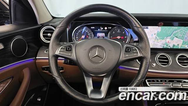 Mercedes-Benz E-Class 2017 thumb 5