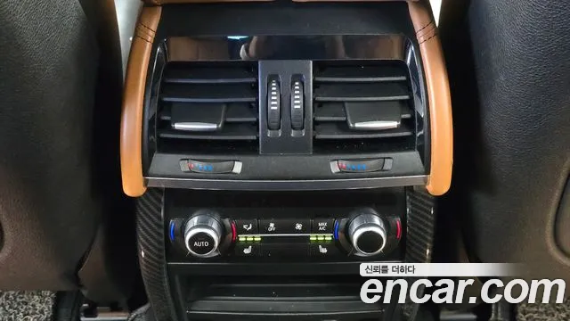 BMW X6 2015 thumb 10