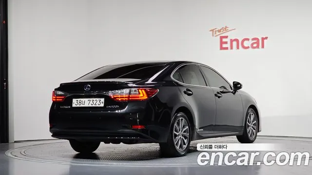 Lexus ES 300h 2018 thumb 12