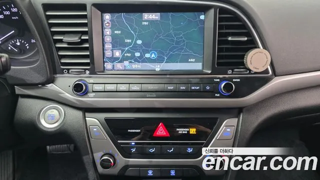 Hyundai Avante 2017 thumb 8