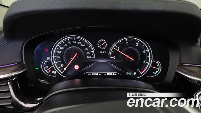 BMW 5 серии 2018 thumb 9