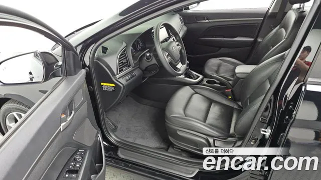 Hyundai Avante 2017 thumb 9