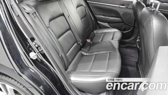 Hyundai Avante 2017 thumb 3
