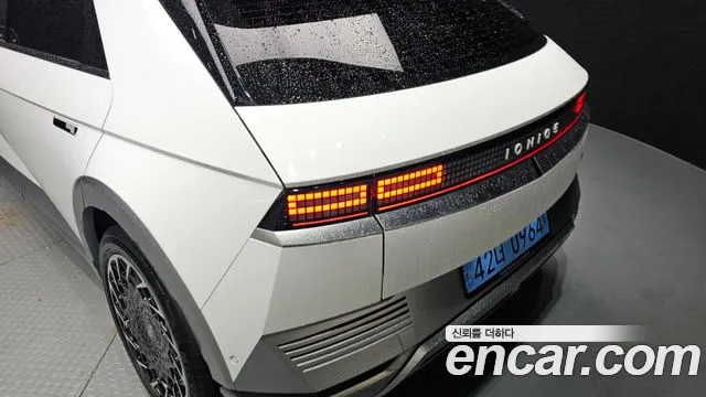 Hyundai Ioniq5 2022 thumb 2