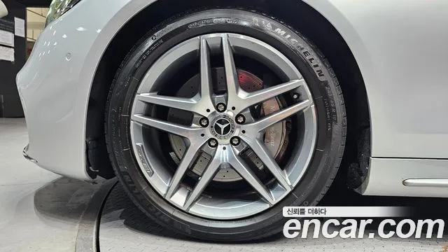Mercedes-Benz S-Class 2018 thumb 11