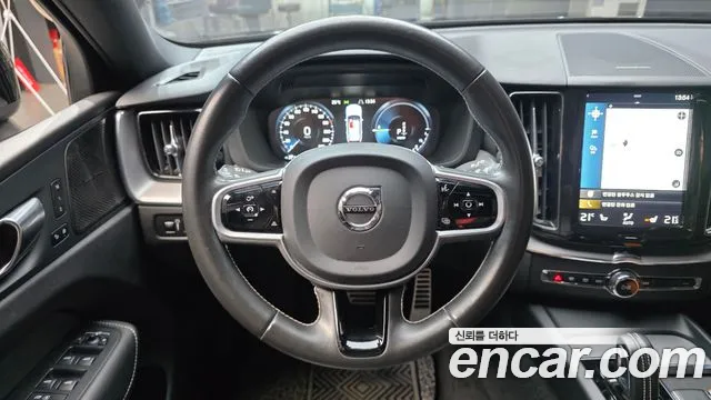 Volvo XC60 2021 thumb 2