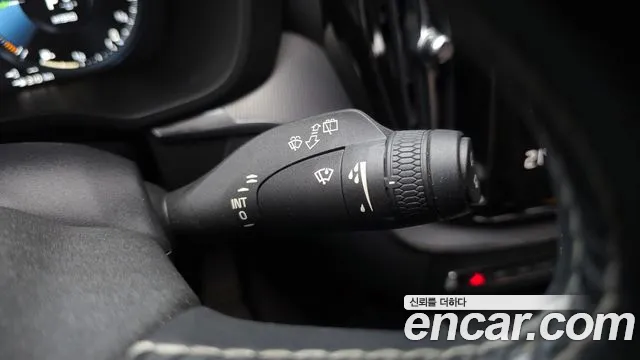 Volvo XC60 2021 thumb 6