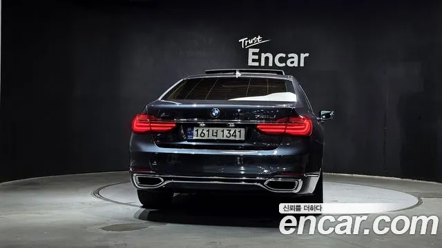 BMW 7 серии 2016 thumb 10