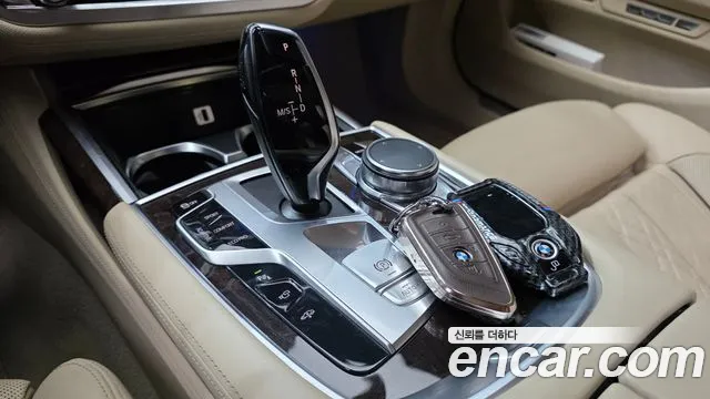 BMW 7 серии 2016 thumb 8
