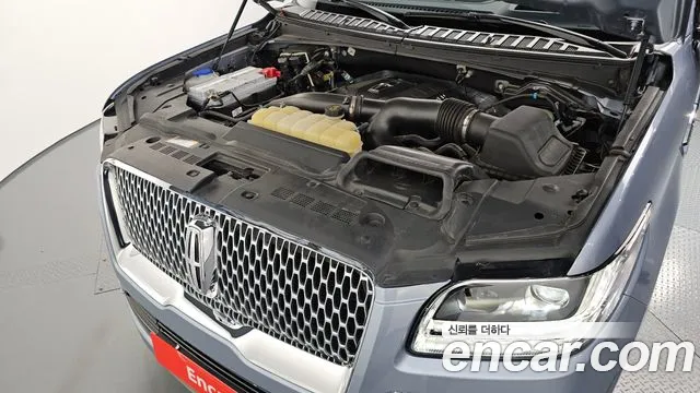 Lincoln Navigator 2019 thumb 6