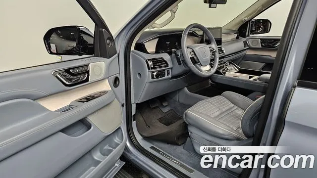 Lincoln Navigator 2019 thumb 9