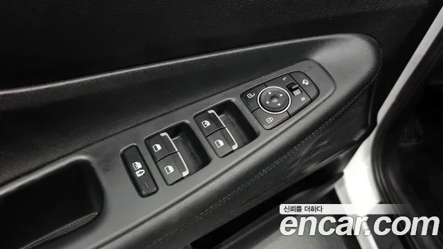 Hyundai Santa Fe 2023 thumb 5