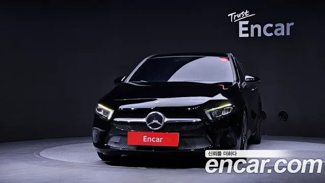Mercedes-Benz A-Class 2021 thumb 2