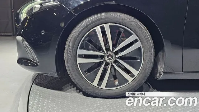 Mercedes-Benz A-Class 2021 thumb 8