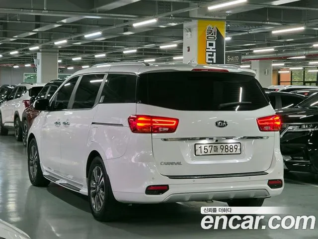 Kia Carnival 2019 thumb 10