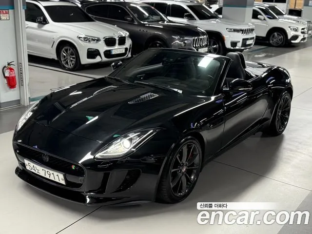 Jaguar F-Type 2015 thumb 4