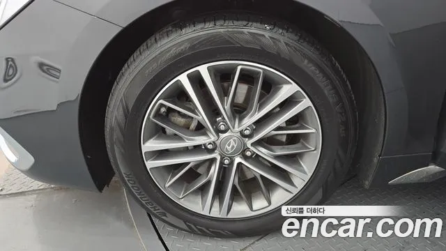 Hyundai Grandeur 2017 thumb 2