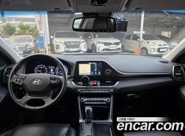 Hyundai Grandeur 2018 thumb 3