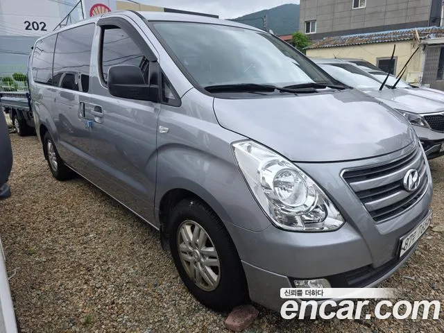 Hyundai Staria 2016 thumb 6