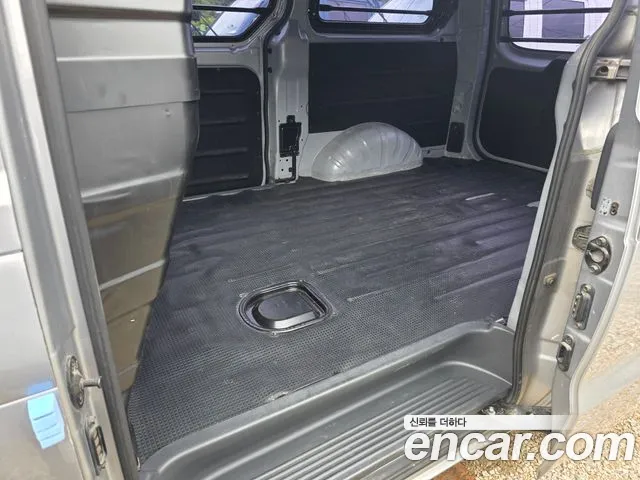 Hyundai Staria 2016 thumb 4
