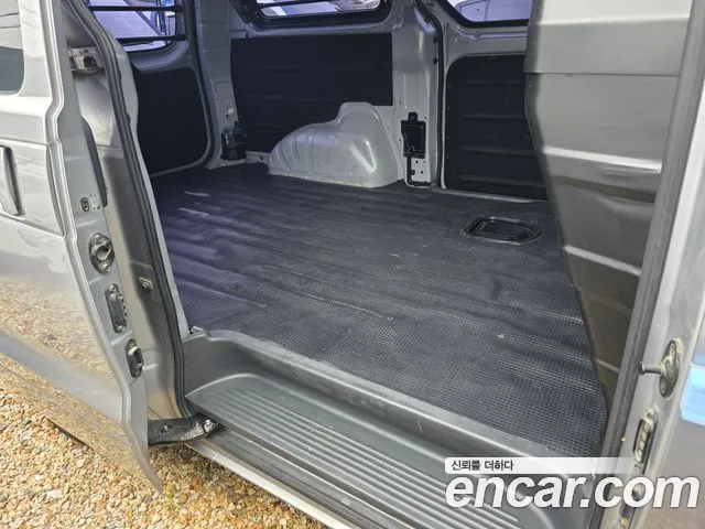 Hyundai Staria 2016 thumb 5