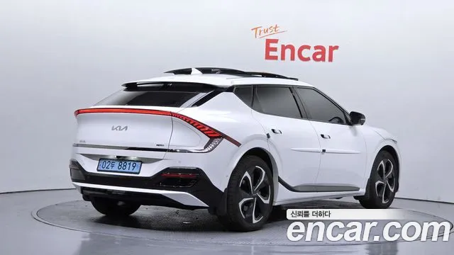 Kia EV6 2022 thumb 12