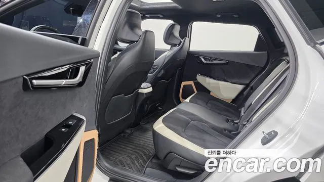 Kia EV6 2022 thumb 4