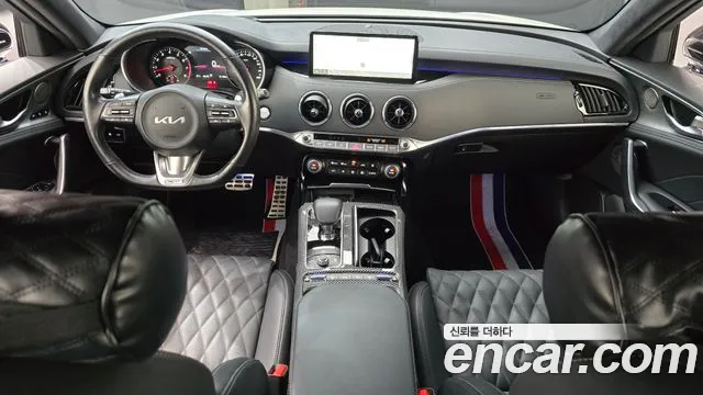 Kia Stinger 2022 thumb 2
