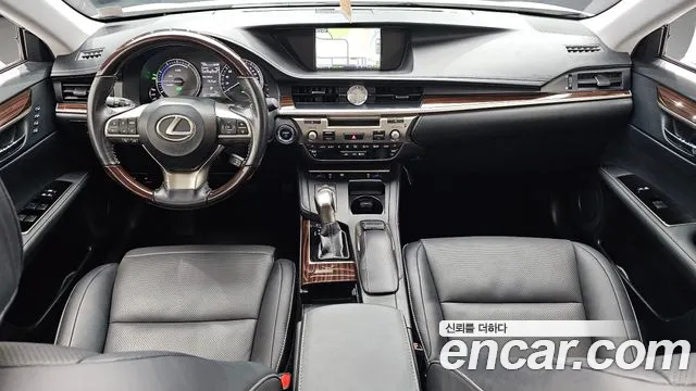 Lexus ES 300h 2016 thumb 11