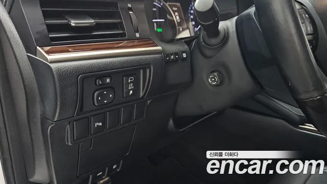 Lexus ES 300h 2016 thumb 5