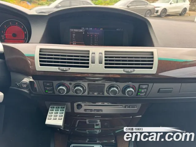 BMW 7 серии 2007 thumb 12