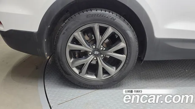 Hyundai Santafe 2018 thumb 9