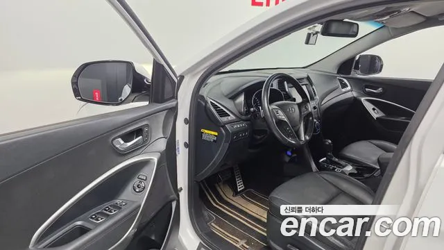 Hyundai Santafe 2018 thumb 10