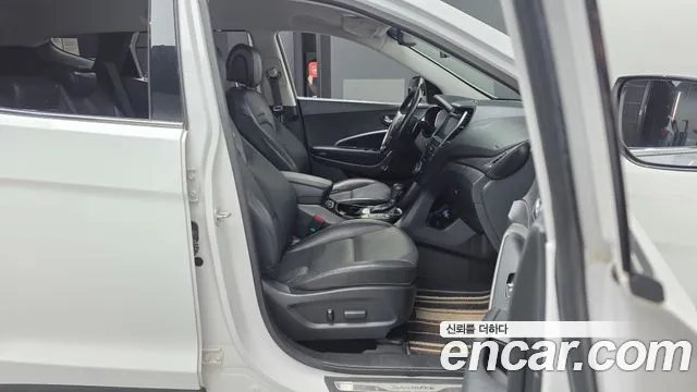 Hyundai Santafe 2018 thumb 8