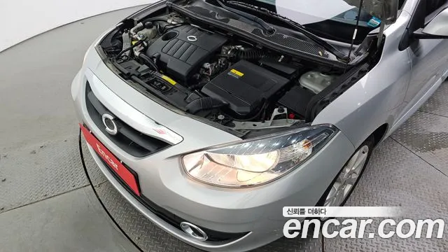 Renault SM3 2010 thumb 10