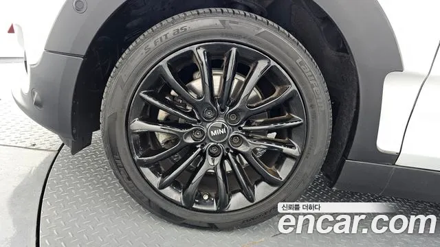 Mini Cooper Clubman 2022 thumb 2