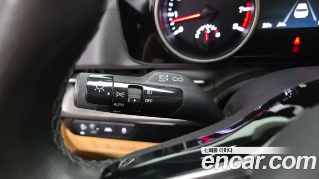 Kia Carnival 2022 thumb 3