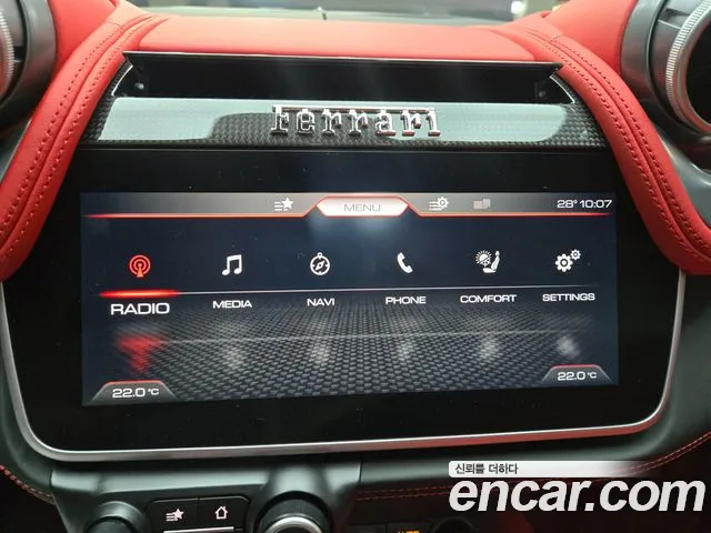 Ferrari GTC4 Lusso 2019 thumb 6