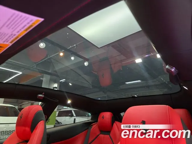 Ferrari GTC4 Lusso 2019 thumb 11
