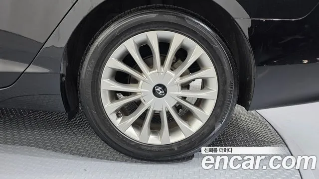 Hyundai LF 2014 thumb 4