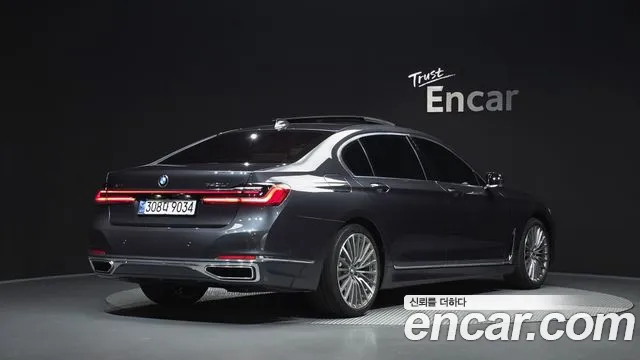 BMW 7 серии 2019 thumb 3
