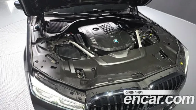 BMW 7 серии 2019 thumb 10
