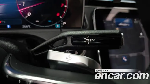 Mercedes-Benz E-Class 2025 thumb 4