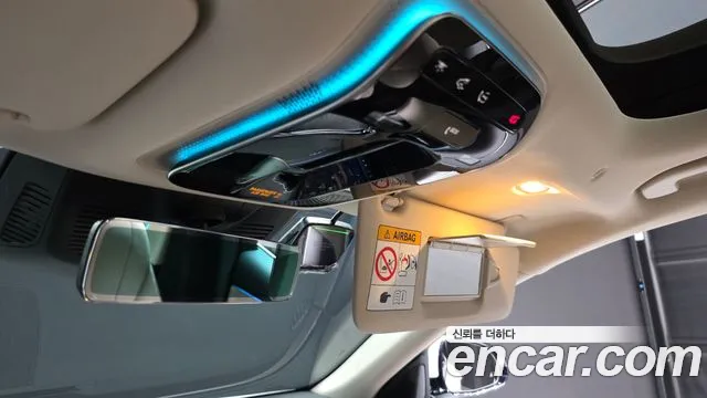 Mercedes-Benz E-Class 2025 thumb 2