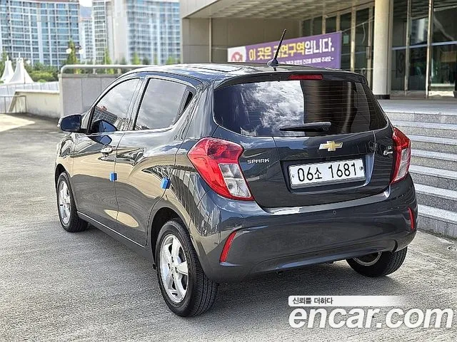 Chevrolet Spark 2017 thumb 6