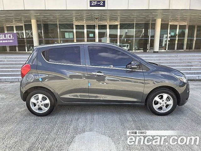 Chevrolet Spark 2017 thumb 4