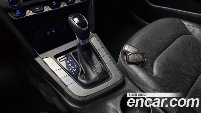 Hyundai Elantra 2019 thumb 4
