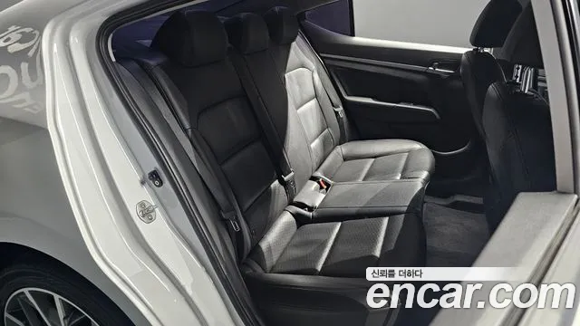 Hyundai Elantra 2019 thumb 8